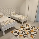 Guest House Green Field