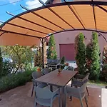 Guest House Green Field